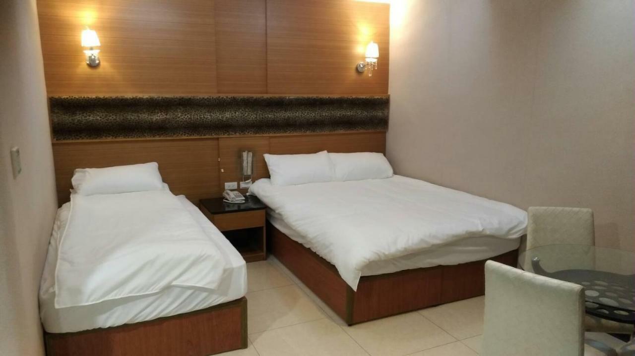 Schoen Hotel Kaohsiung Esterno foto