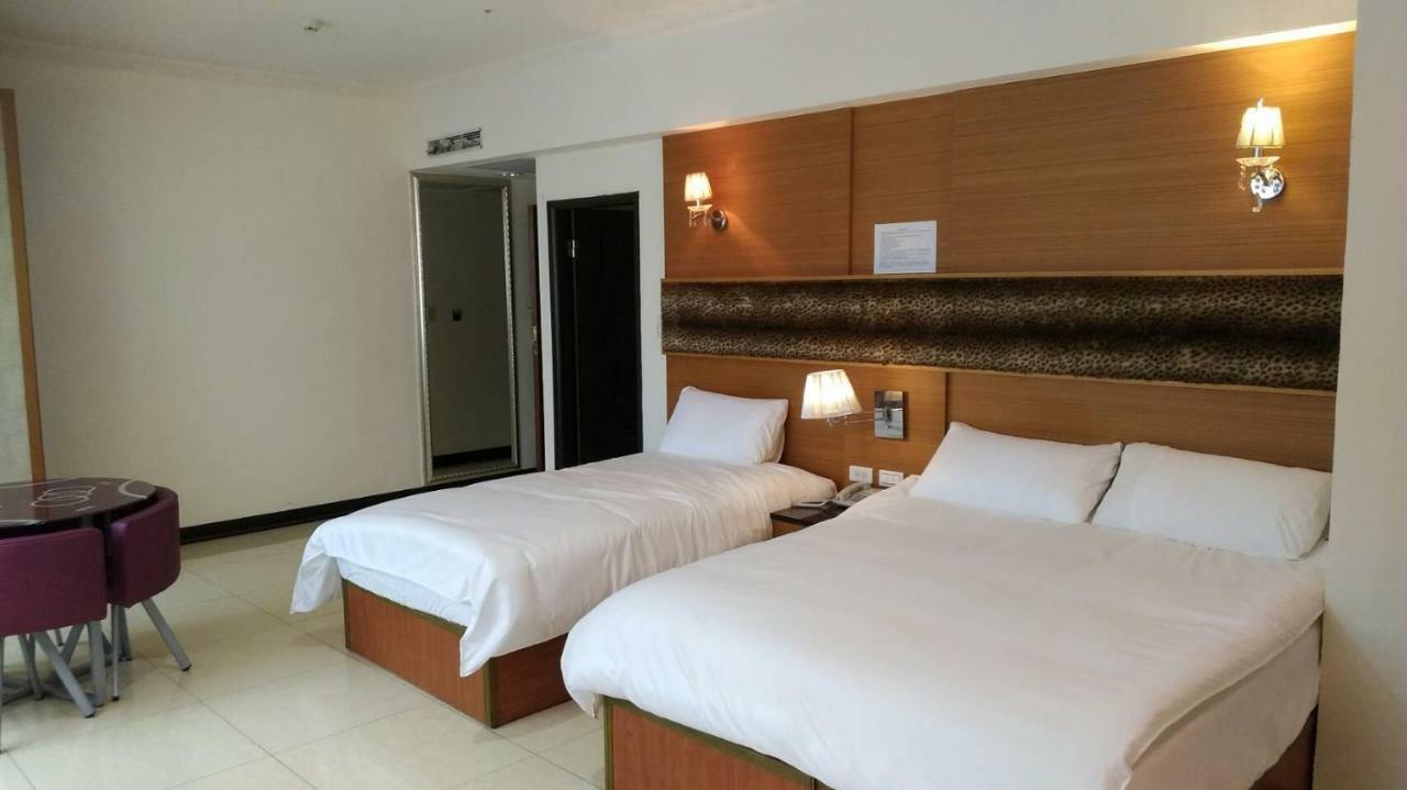 Schoen Hotel Kaohsiung Esterno foto